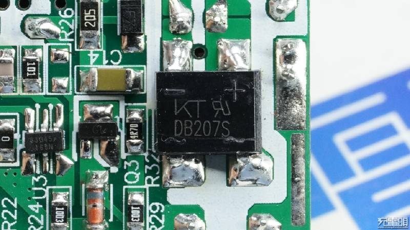 绿联usb type c pd快充评测拆解