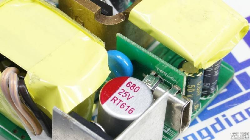 绿联usb type c pd快充评测拆解