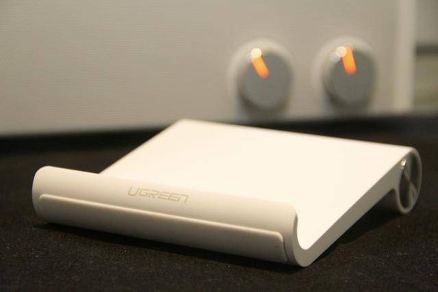 绿联懒人支架底部胶垫