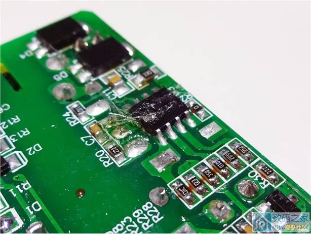 快充充电器,绿联qc2.0快充充电器