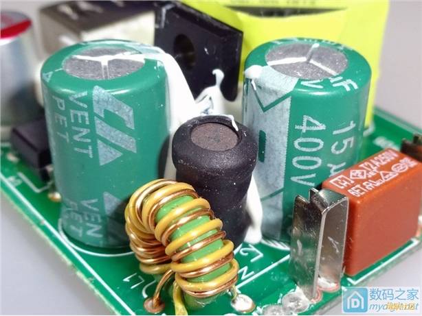 快充充电器,绿联qc2.0快充充电器