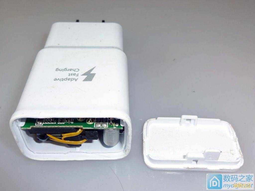 快充充电器,绿联qc2.0快充充电器