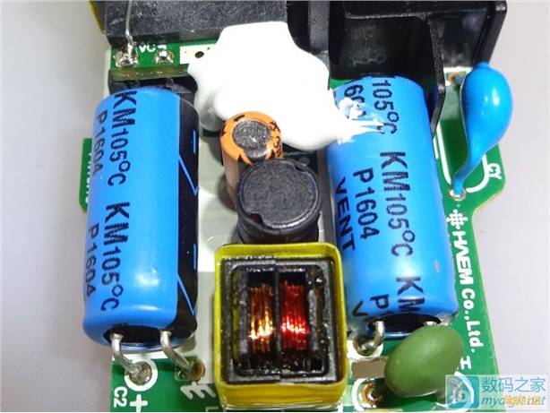 快充充电器,绿联qc2.0快充充电器