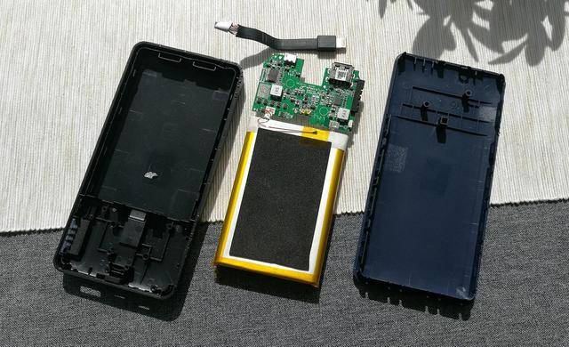 绿联移动电源聚合物电池