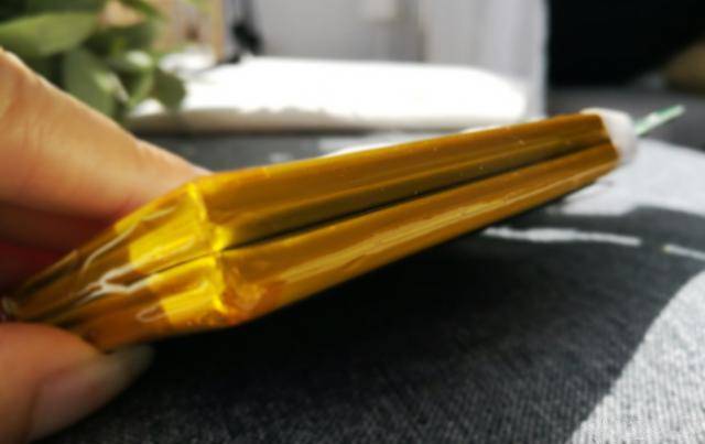 绿联移动电源聚合物电池