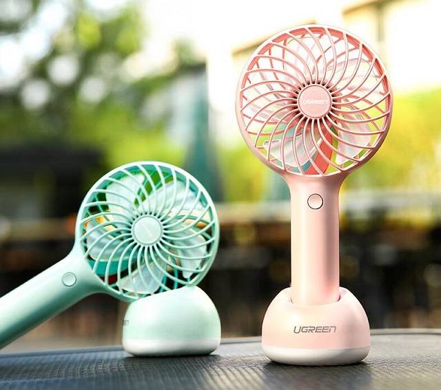 五一假期不再热，绿联迷你手持小风扇带你清凉一夏
