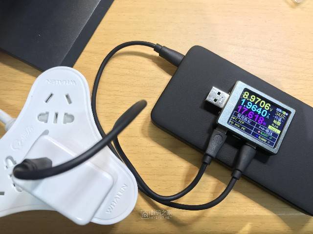 绿联10000mah无线充电宝全评