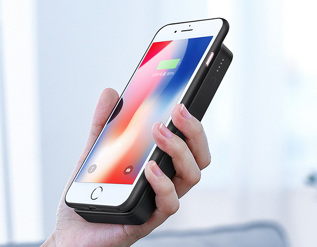 这三款充电宝让你出门无需带充电线,最后一款太方便! 绿联无线充电宝为iphone8无线充电