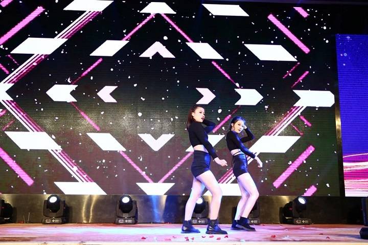 会玩!2019绿联年会盛典好嗨哟! 会玩!2019绿联年会盛典好嗨哟!