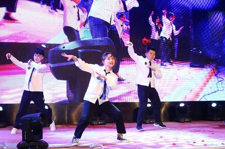 会玩!2019绿联年会盛典好嗨哟! 会玩!2019绿联年会盛典好嗨哟!