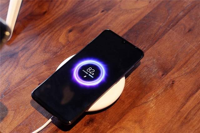 苹果取消airpower，绿联多功能无线充强势登场