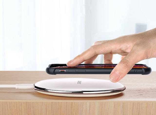 苹果取消airpower，绿联多功能无线充强势登场