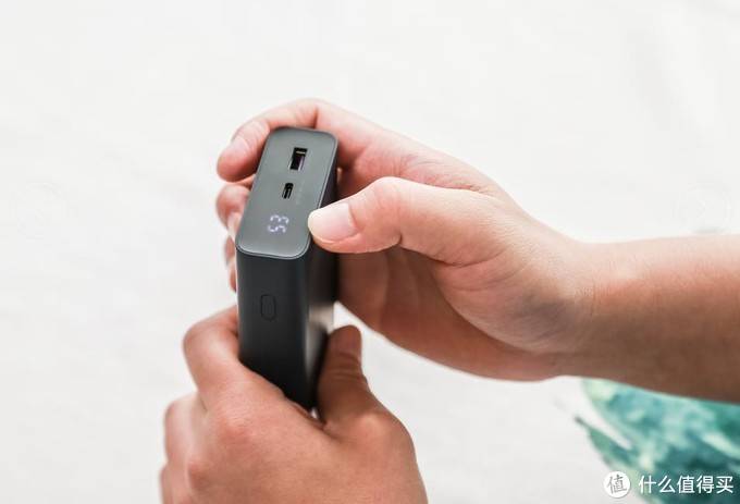 绿联20000mah scp双向快充充电宝拆解，真材实料！