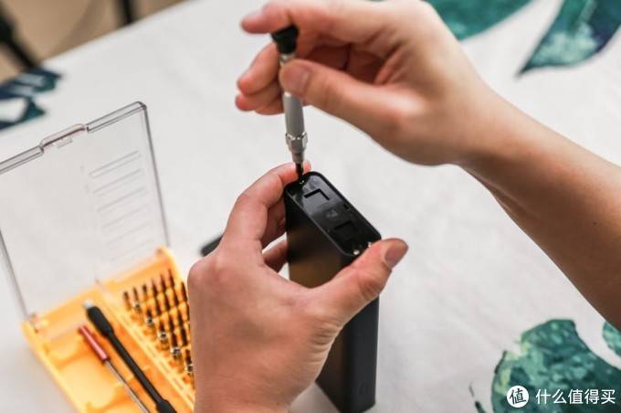 绿联20000mah scp双向快充充电宝拆解，真材实料！