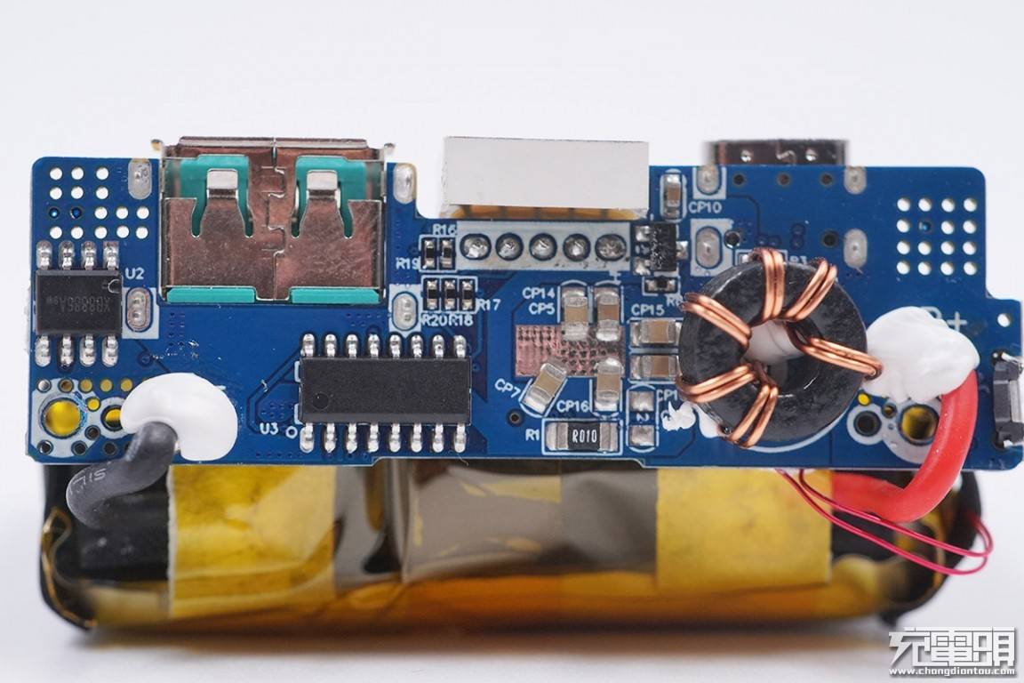 绿联10000mah双向快充移动电源拆解评测报告