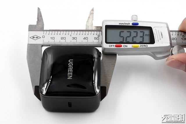 绿联65w氮化镓充电器长度