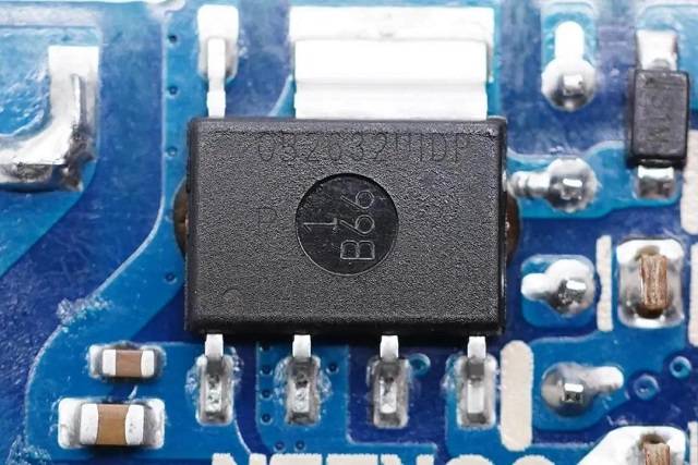 绿联小金刚pd20w充电头拆解评测（下）