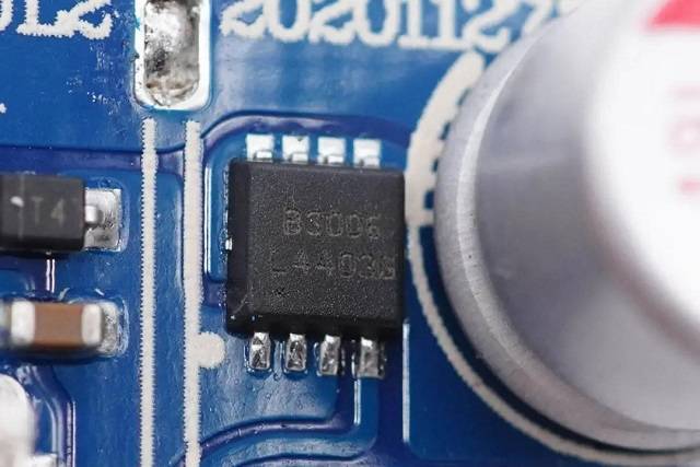 绿联小金刚pd20w充电头拆解评测（下）