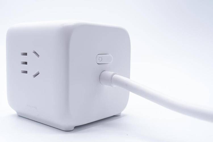 绿联65w智充魔盒cube评测：开箱篇《上》