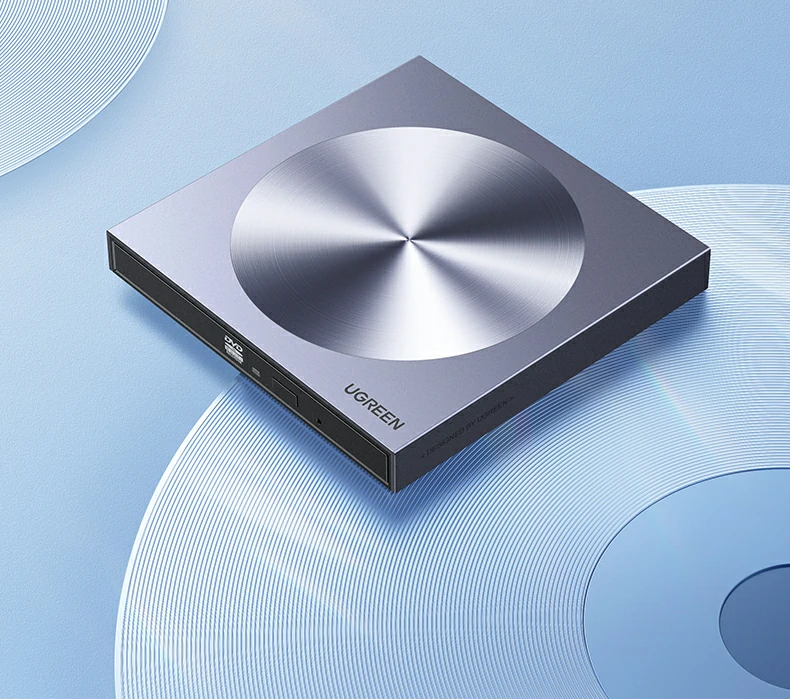 绿联cm337净重336g，手持便携性展示