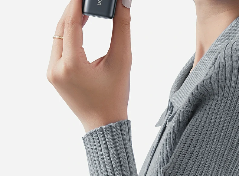 绿联x527氮化镓充电头高功率稳定输出展示